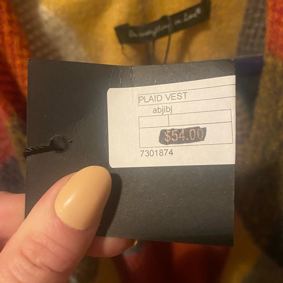 Do everything in love cozy plaid vest cardigan fall colors. - Picture 6 of 7